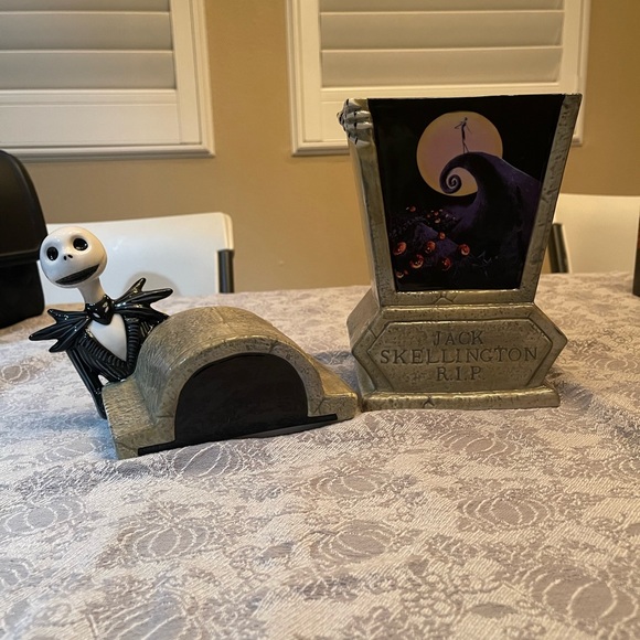 Disney’s The Nightmare Before Christmas Jack Skellington Tombstone Cookie Jar - Picture 6 of 13